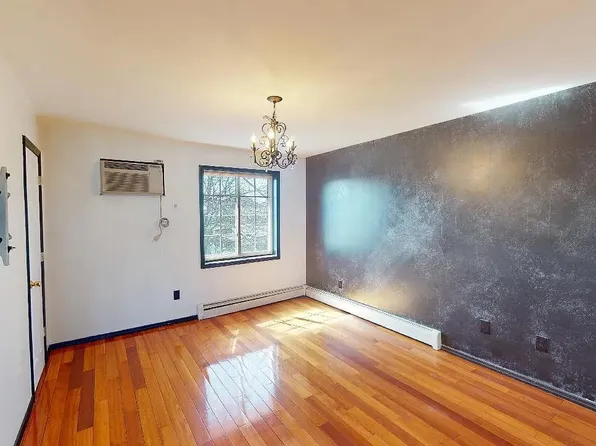 9712 95th Ave, Jamaica, NY