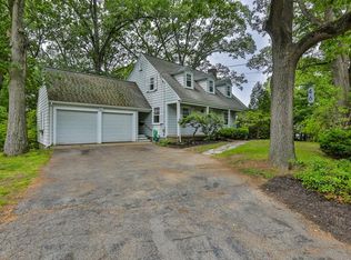 46 Outlook Rd, Wakefield, MA 01880
