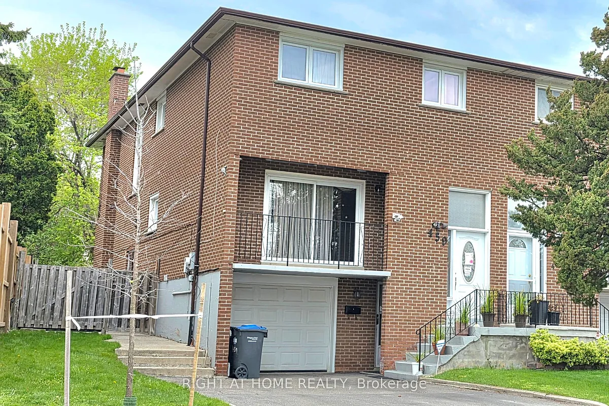 Photo 1 of 26 - 459 Archdekin Dr - Brampton, ON Primary Photo - 459 Archdekin Dr