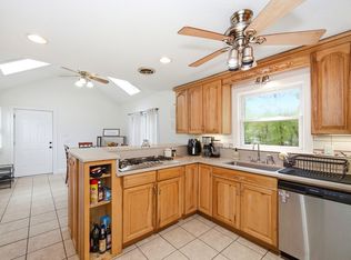 616 Cooley St, Springfield, MA 01128