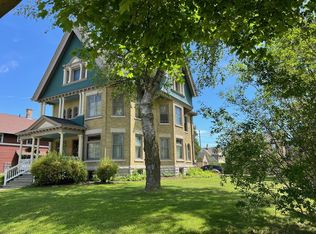 1131 S 8th St, Manitowoc, WI 54220