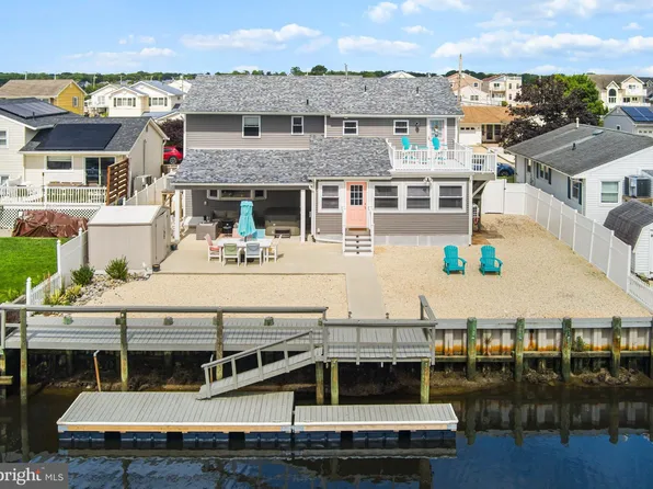 8 S Boston Dr, Little Egg Harbor, NJ 08087