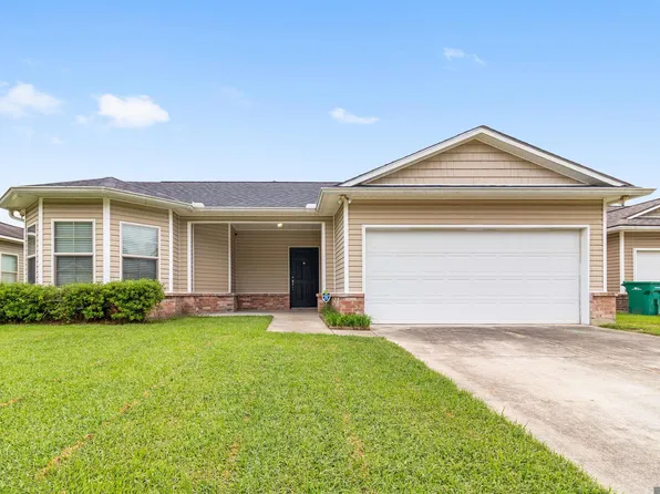 22825 Lafourche Ln, Denham Springs, LA 70726