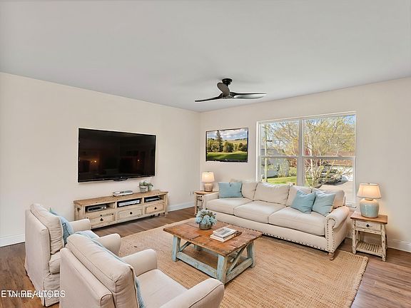 5th image of 4554 Clifton Ln