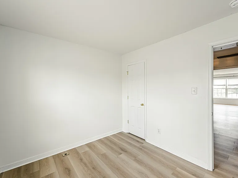 1429 New Haven Ct — Photo 34