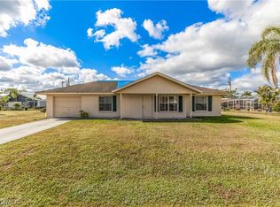 18420 Iris Rd, Fort Myers, FL 33967