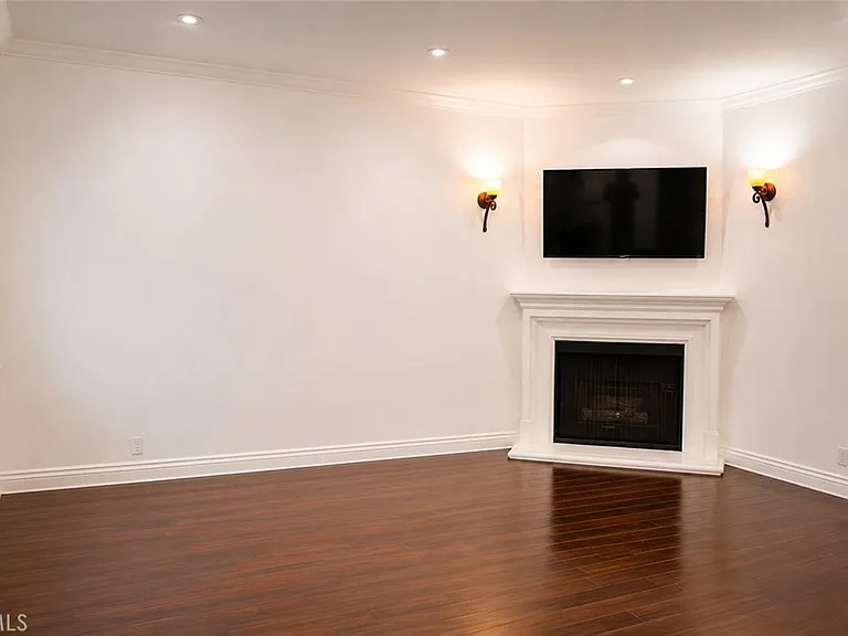 4128 Whitsett Ave #101 — Photo 5