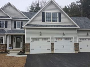 7 Pine Hollow Dr, Schenectady, NY 12302