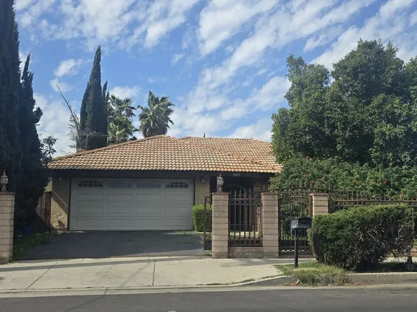 9215 Burnet Ave, North Hills, CA 91343