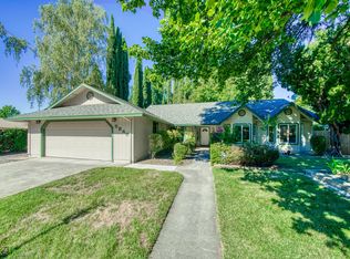 5846 Farm House Ln, Redding, CA 96001