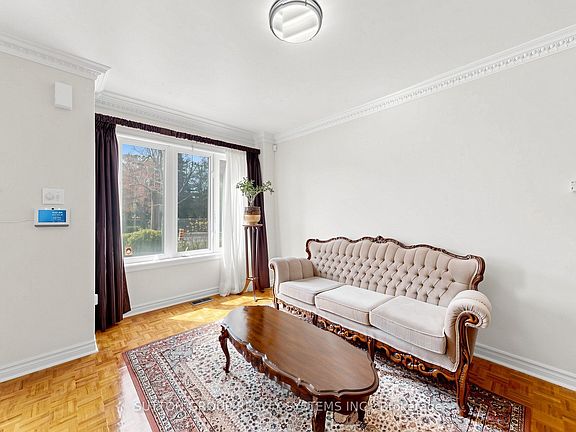 4th image of 2138 Eglinton Ave W