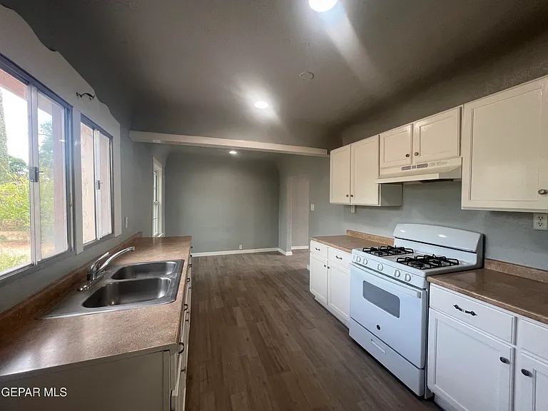8405 Pinon St — Photo 6