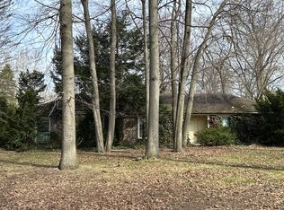 1356 Pepperell Dr, Temperance, MI 48182