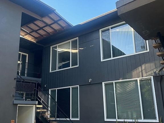 3rd image of 7555 De Longpre Ave APT 1