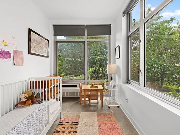 2nd image of 765 Park Pl APT 2B