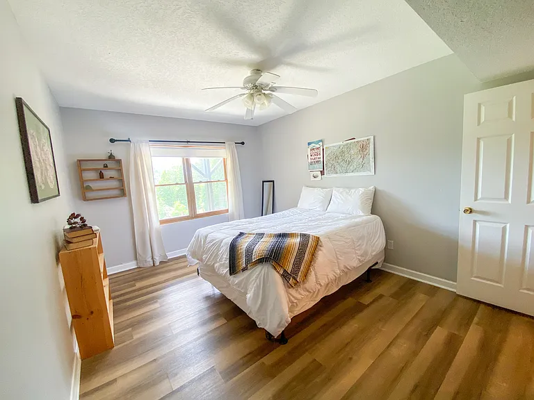 Basement bedroom #2