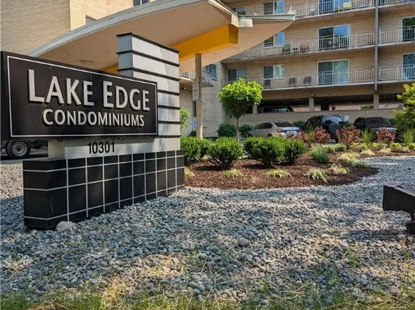 10301 Lake Ave APT 318, Cleveland, OH 44102