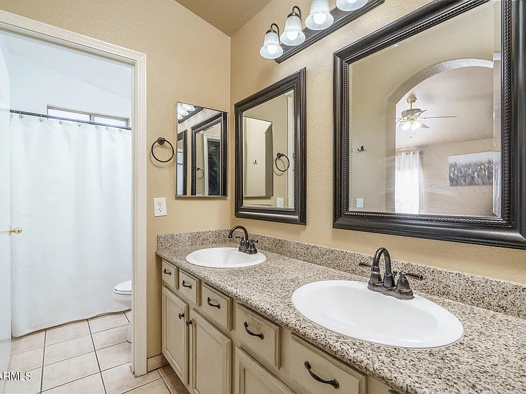 1315 W Escuda Rd — Photo 13