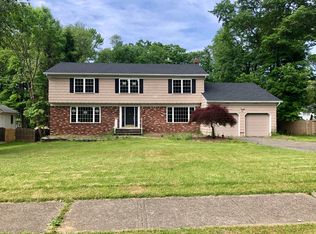 6 Terence Dr, Manalapan, NJ 07726