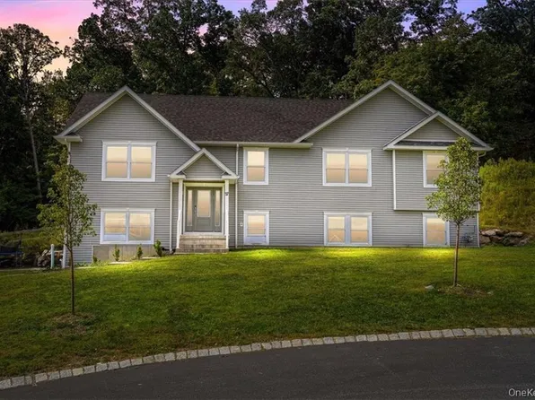 27 Catskill High Rail, Monroe, NY 10950