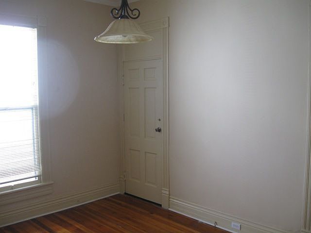 2nd image of 935 Park St