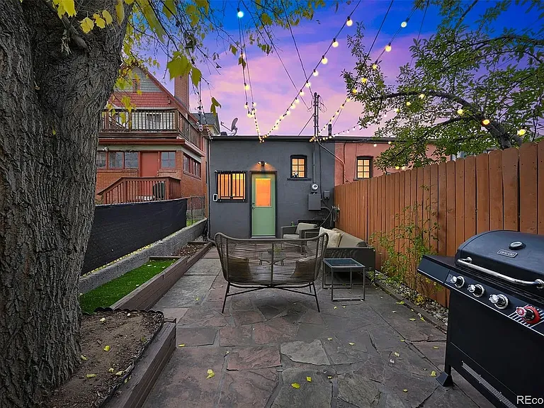 726 Fox St — Photo 29