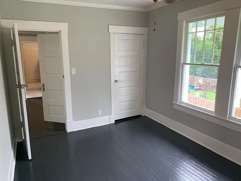 769 E Duffy St — Photo 13
