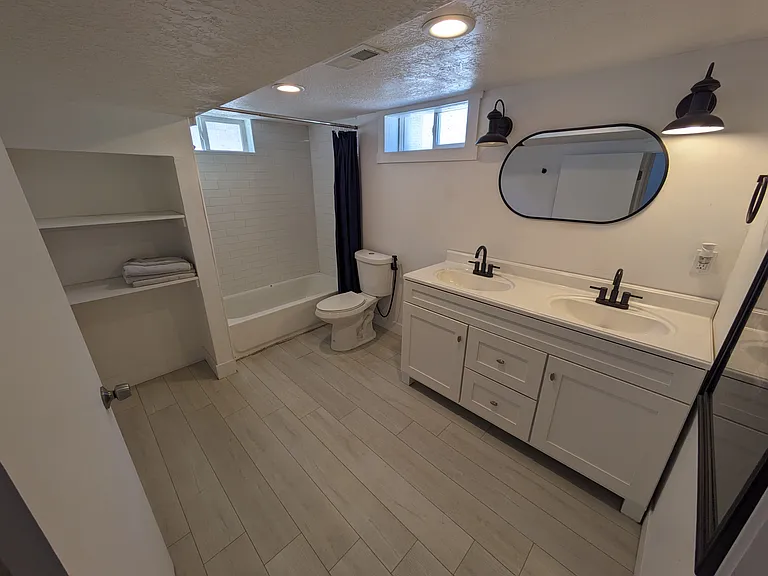 929 N 900 W — Photo 13