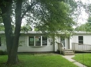 507 W 27th St, Higginsville, MO 64037