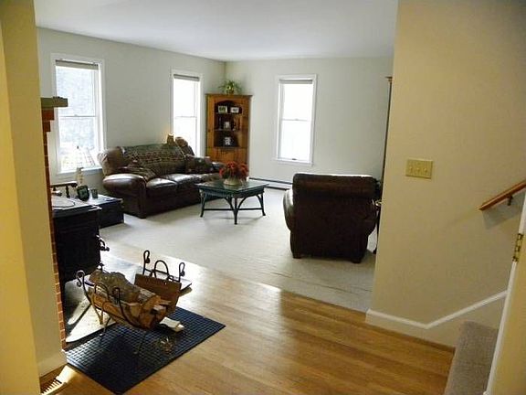 Kitchen to living room