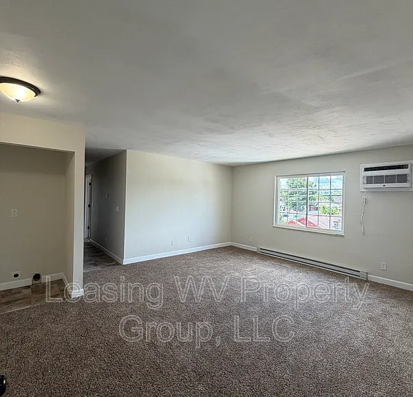 1101 Main Ave #9 — Photo 2