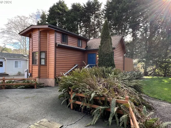 97748 N Bank Chetco River Rd #32, Brookings, OR 97415