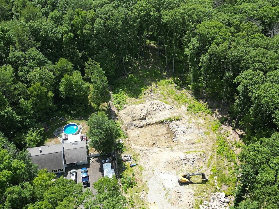 1st image of 24 Conlin Rd