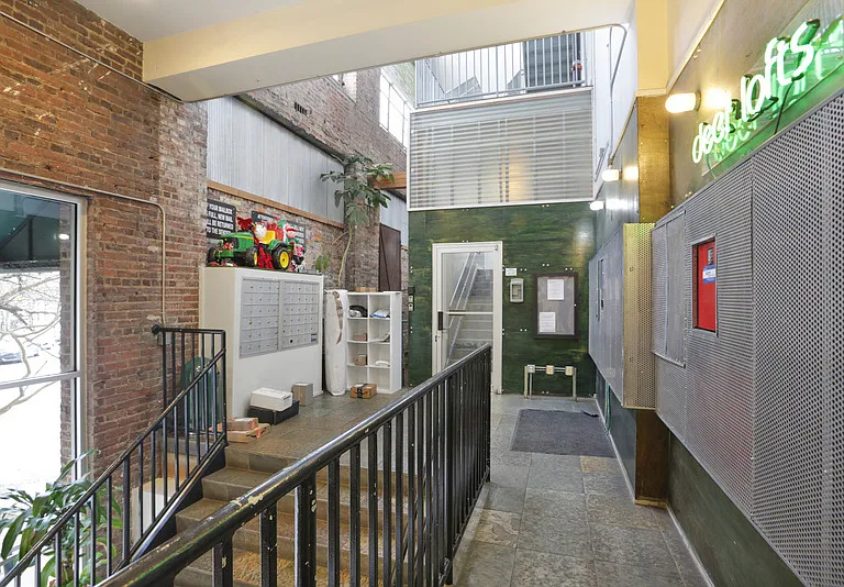 326 Nelson St SW #404 — Photo 14