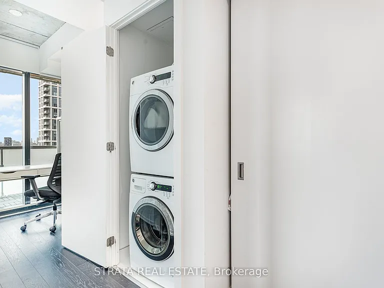 11 Charlotte St #2703 — Photo 6