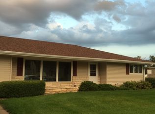 1100 11th St, Henderson, NE 68371