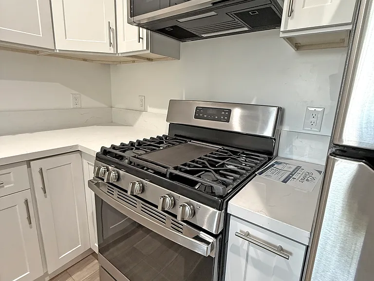 10934 Peach Grove St #201 — Photo 86