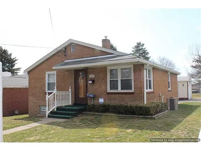 1611 5th St photo 1