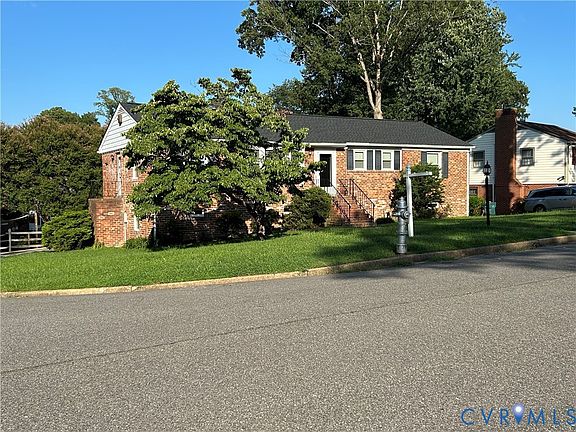5th image of 9314 Newhall Rd