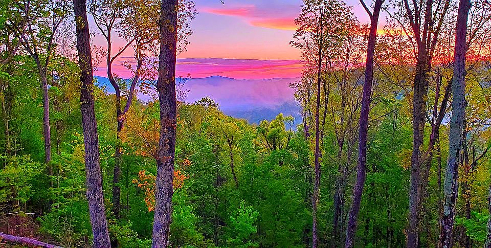 2nd image of 1136 High Valley Overlook