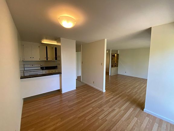 5th image of 322 Monte Vista Ave #203