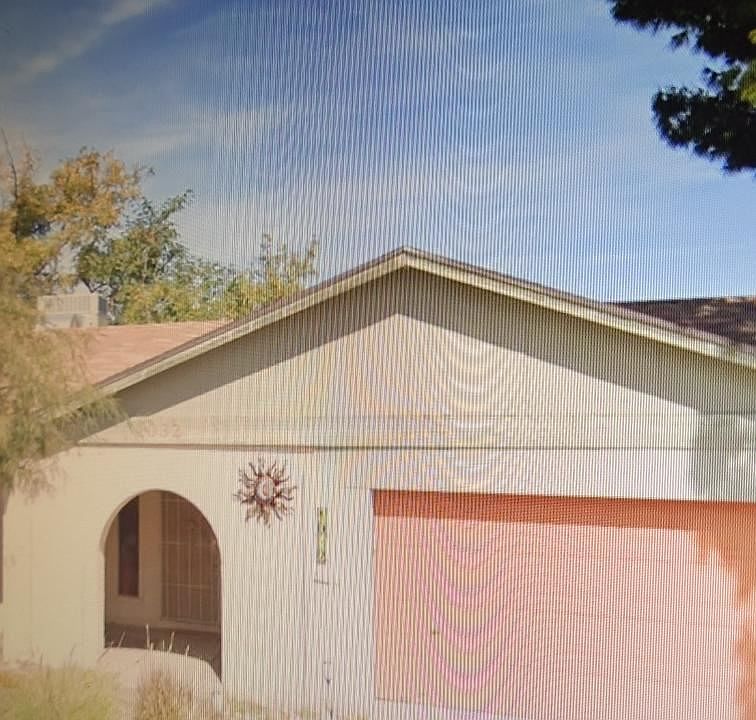 1st image of 1032 W Santa Cruz Dr