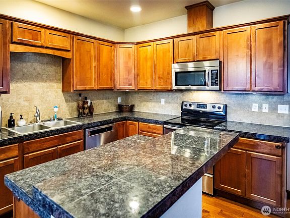 4th image of 4646 ROCHELLE Street SE