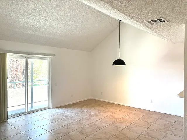32505 Candlewood Dr #18 — Photo 2