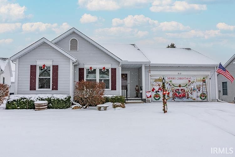 1st image of 812 Eagle Cove Dr