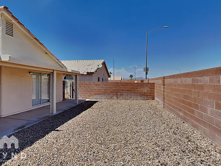 2858 Mount Hope Dr — Photo 17