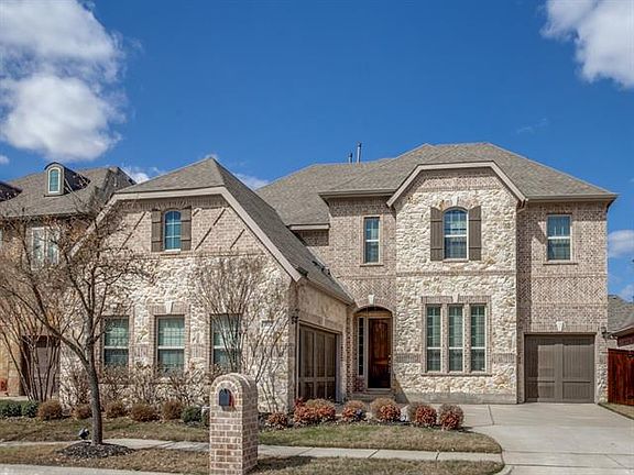 2nd image of 6812 Los Padres Pl