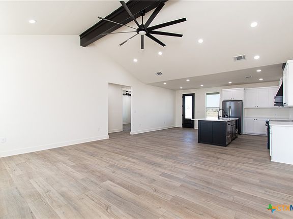 3rd image of 4245 Stringtown Rd