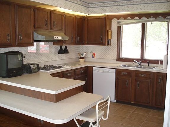 3rd image of 685 Wolf River Ave
