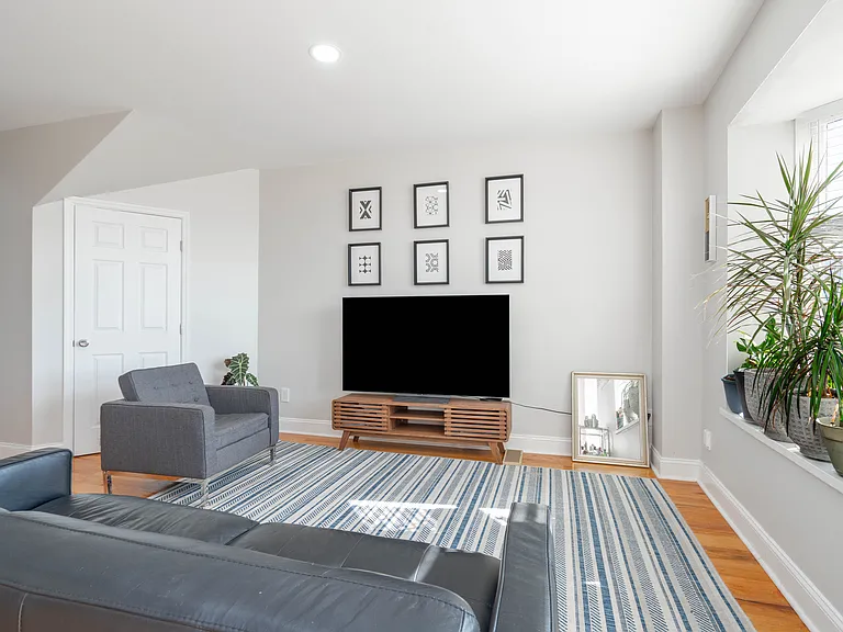 311-13 N Front St #1 — Photo 7